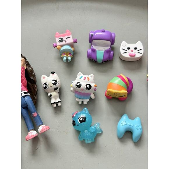 Gabby's Purrfect Dollhouse Toy REPLACEMENT‎ PARTS & Friends Furniture/Figures - Picture 3 of 6